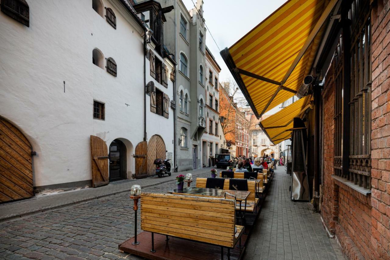 Old Riga Aldaru Street 2 Level Apartment With Terrace Exterior photo